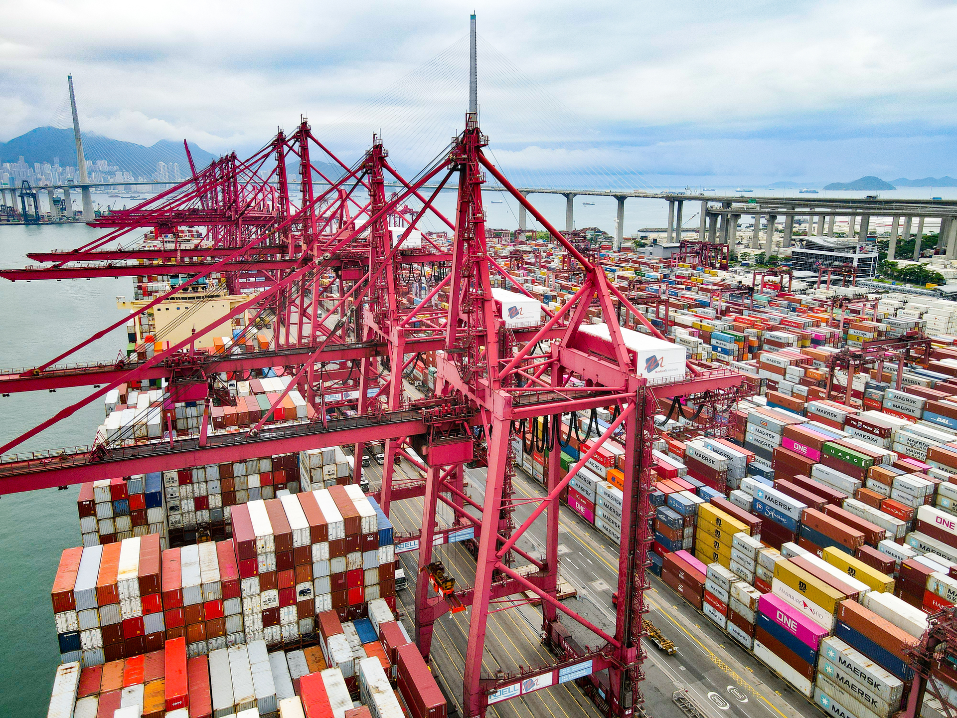 thumbnails Hong Kong Maritime Week 2024 : Tour of Modern Terminals