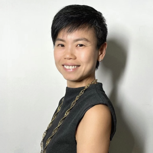 Elaine Ng (Associate Director of International Affairs and Sustainable Finance)